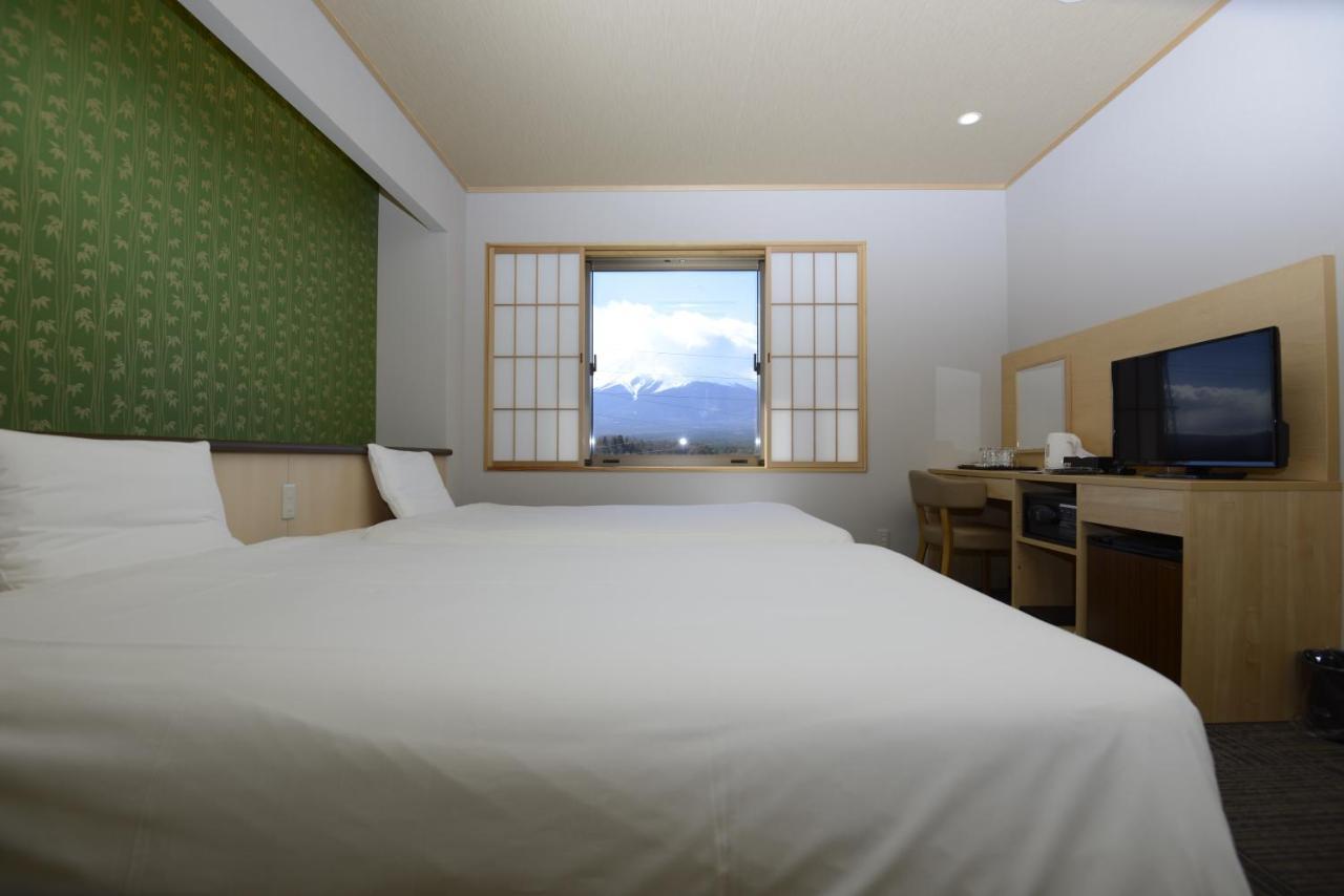 Fujikawaguchiko Resort Hotel Bagian luar foto