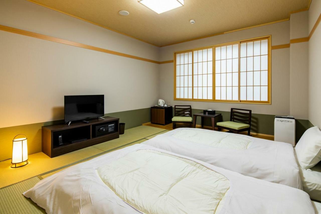 Fujikawaguchiko Resort Hotel Bagian luar foto